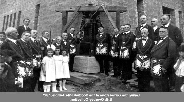 1921年，为苏格兰仪式神庙奠基